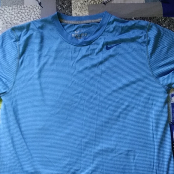 Nike dry fit - Picture 1 of 2